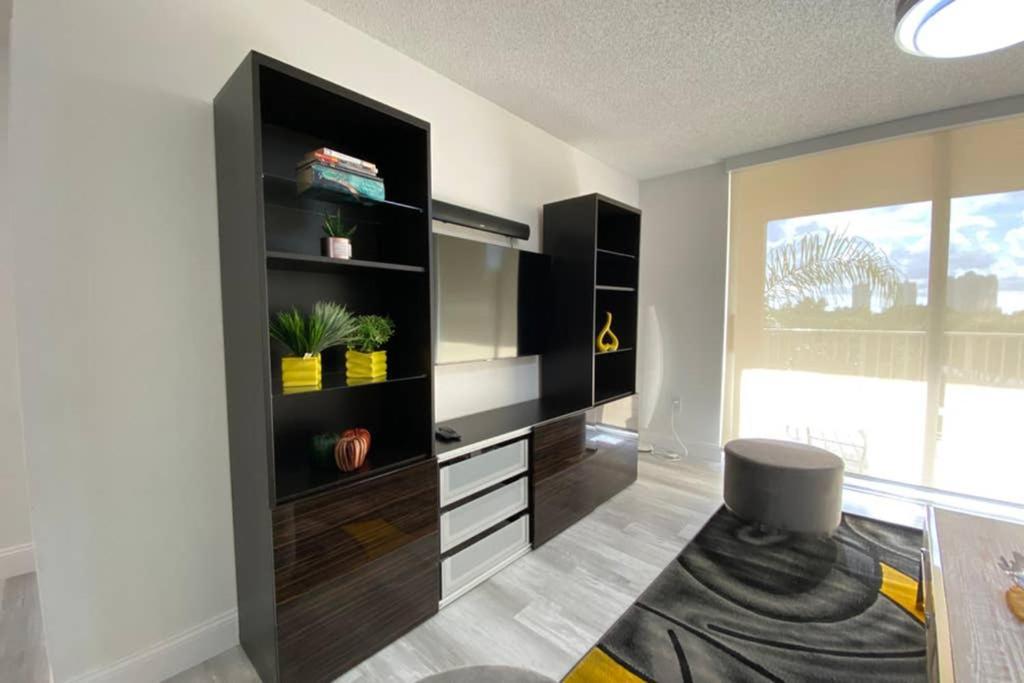 Appartamento Yacht Club At Aventura 2 Bed 2 Bath Luxurius Cozy Brand New 2020 Esterno foto