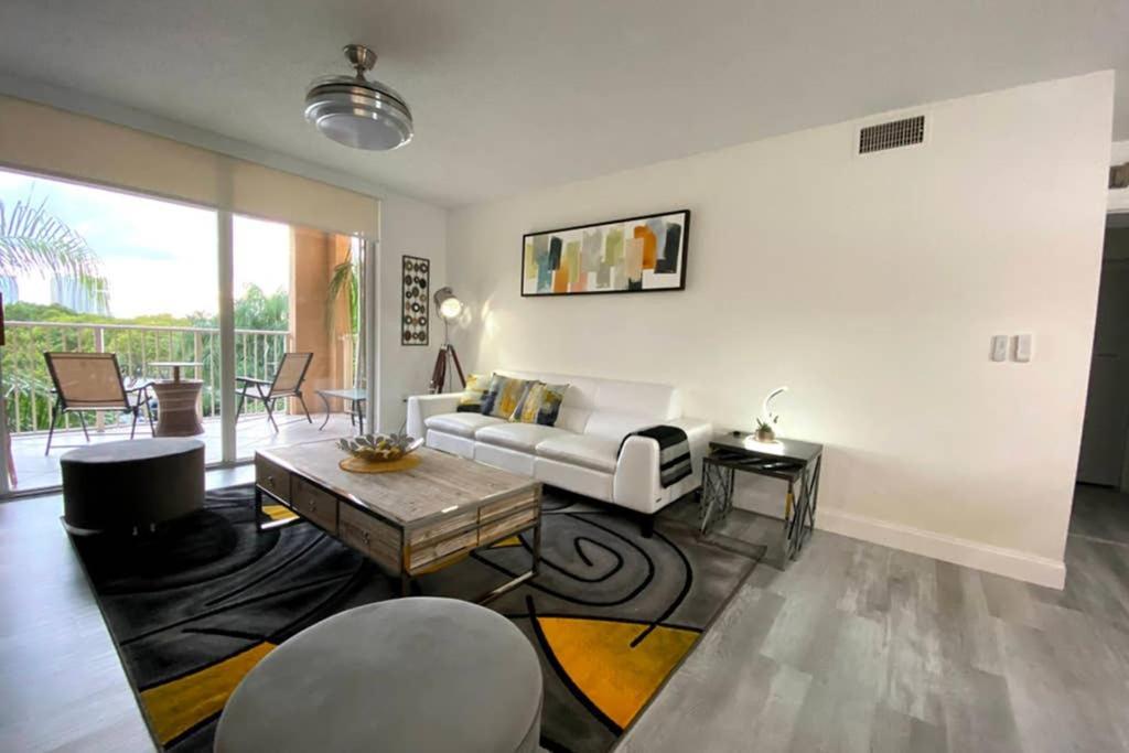 Appartamento Yacht Club At Aventura 2 Bed 2 Bath Luxurius Cozy Brand New 2020 Esterno foto