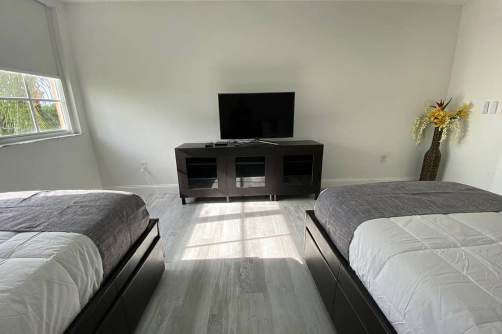 Appartamento Yacht Club At Aventura 2 Bed 2 Bath Luxurius Cozy Brand New 2020 Esterno foto